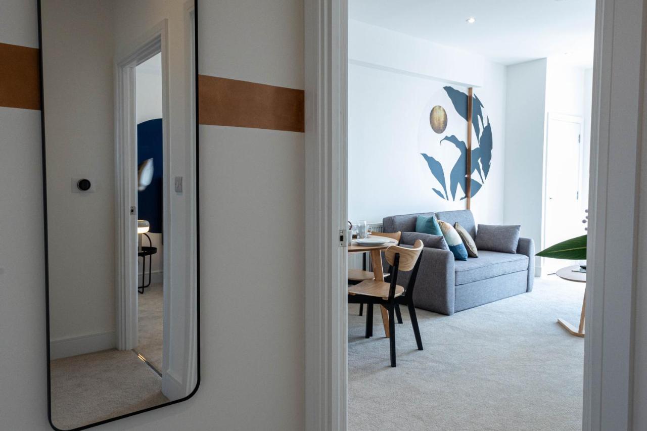 Modern Apartments With Balcony In Merton Near Wimbledon By Sojo Stay Mitcham Exterior photo
